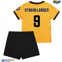 Otroški Nogometni dresi Wolves Jorgen Strand Larsen #9 Domači 2025-26 Kratek Rokav (+ Kratke hlače)